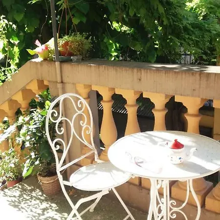 Tilia Apartment *